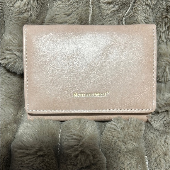 Montana West Tan Wallet Elegant Leather Design - Picture 1 of 11
